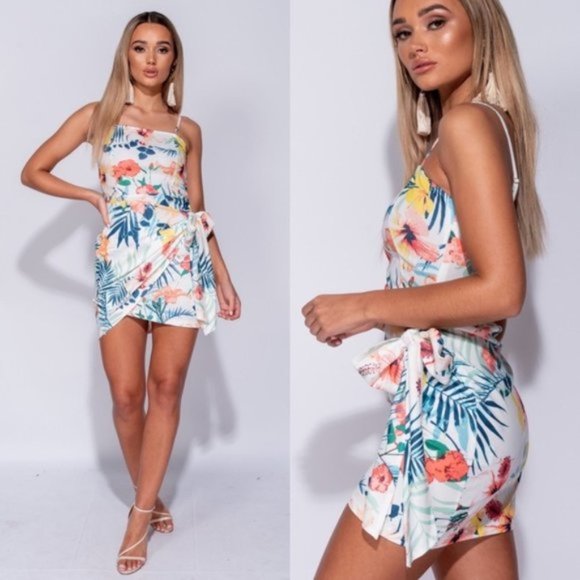 Paris&Pearle Dresses & Skirts - Lanikai White Tropical Print Mini Dress